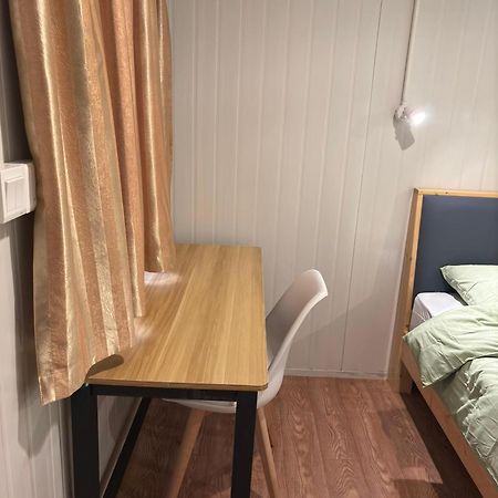 5 Minutes Airport Lodge Kampong Patagas エクステリア 写真