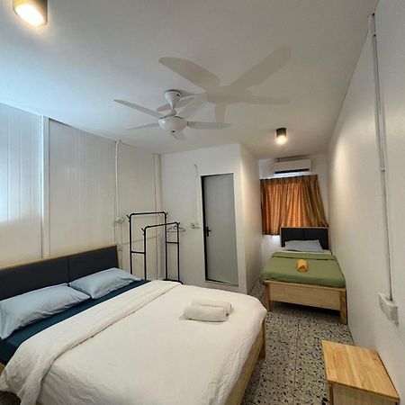5 Minutes Airport Lodge Kampong Patagas エクステリア 写真